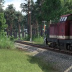 Personenzug der Deutschen Reichsbahn vor Fahrt erwarten
