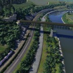 Die knapp 100 Jahre alte Brücke über die "Fusel" ...