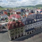 Es naht der Thut Platz und das Rathaus.