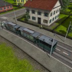 Tram mit zwei Anhängern