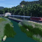 D-Zug mit der BR 243 192-2 bespannt