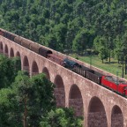 Ein Mischer auf dem großen Viadukt