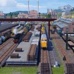 02 Die Bauzüge sind beladen und zur Ausfahrt bereit