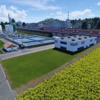 Kläranlage und Stadt