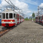 Meterspurbahnhöfe mit Schotterbahnsteigen